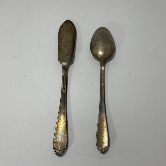 Vintage 1847 Rogers Bros IS Silverplate Flatware Spoon & Butter Spreader - Picture 2 of 8